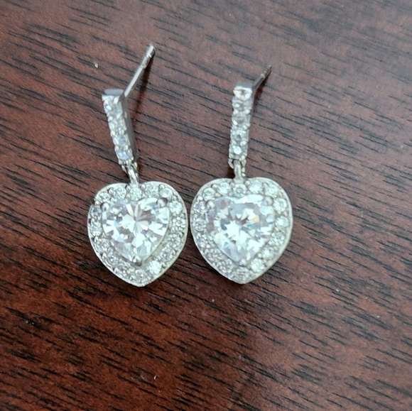 Halo Heart Cushion Earrings - Picture 2 of 4